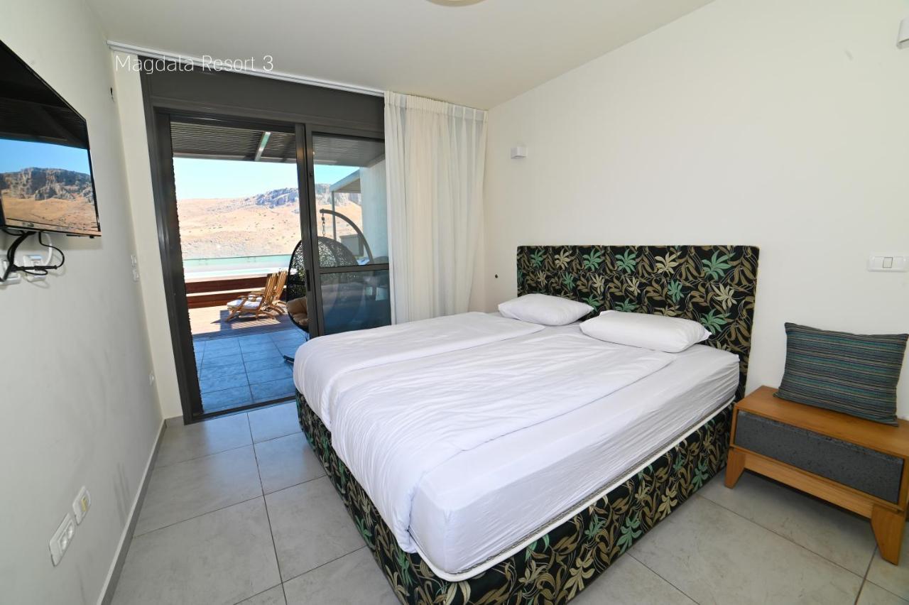 ميغدال Yalarent Magdala Resort- Luxury Suites With Pool Or Jacuzzi With Sea View المظهر الخارجي الصورة
