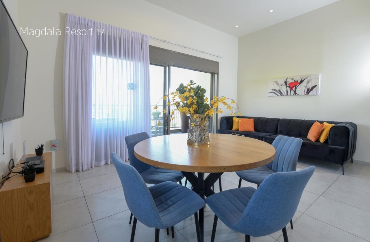 ميغدال Yalarent Magdala Resort- Luxury Suites With Pool Or Jacuzzi With Sea View المظهر الخارجي الصورة